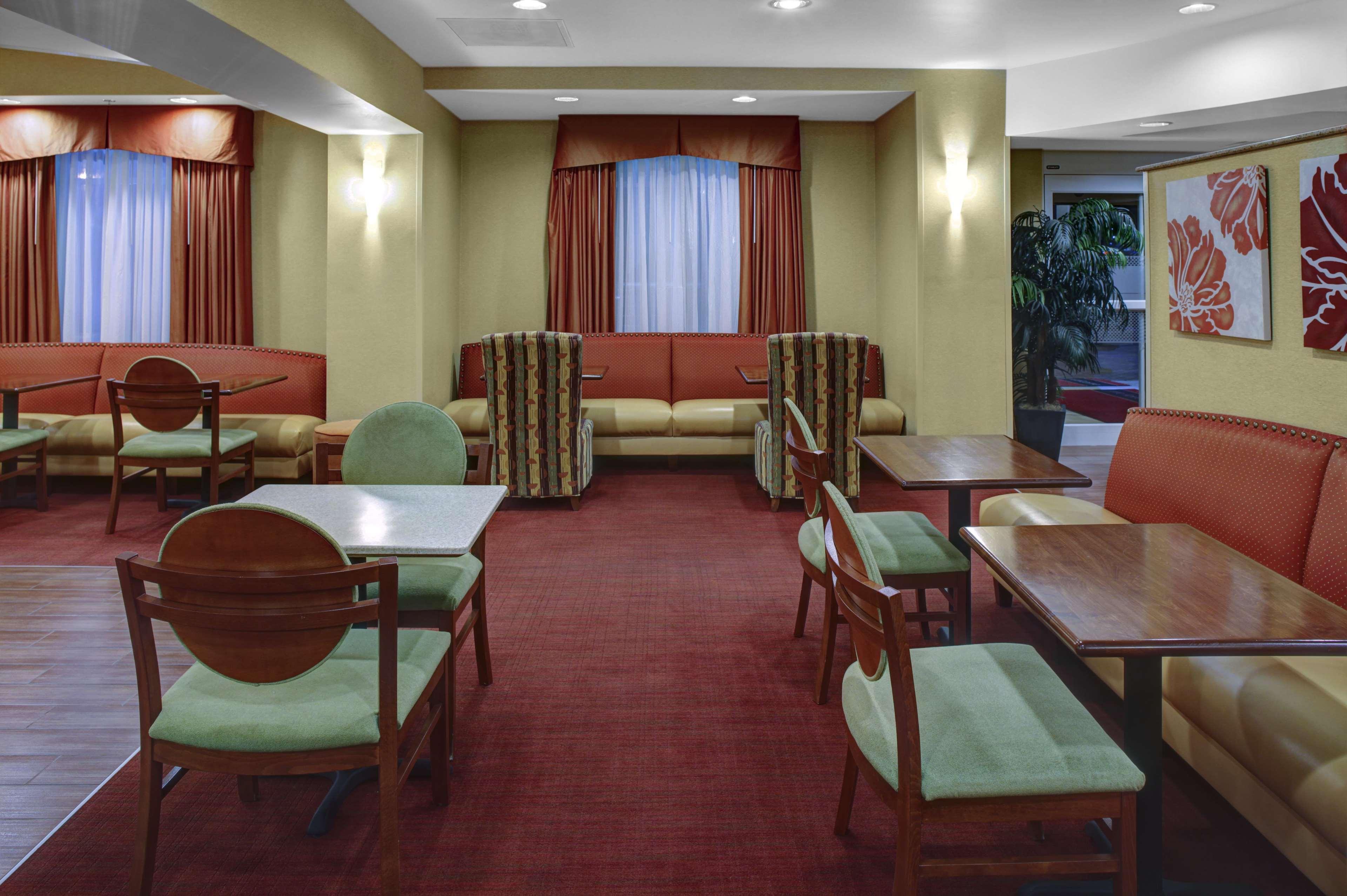 Hampton Inn Petersburg - Southpark Mall Colonial Heights Buitenkant foto
