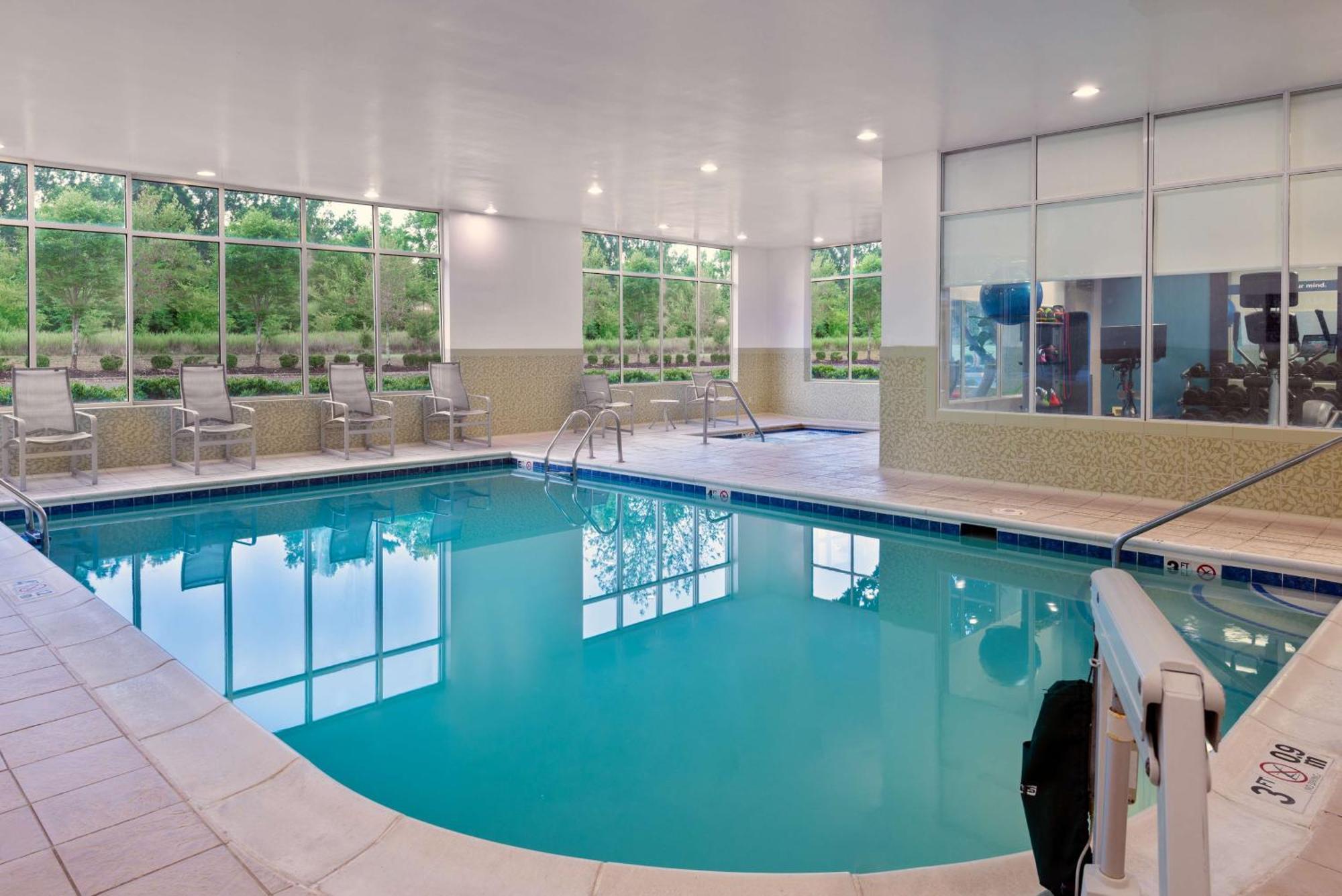 Hampton Inn Petersburg - Southpark Mall Colonial Heights Buitenkant foto